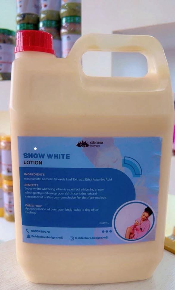 Snow White Woman