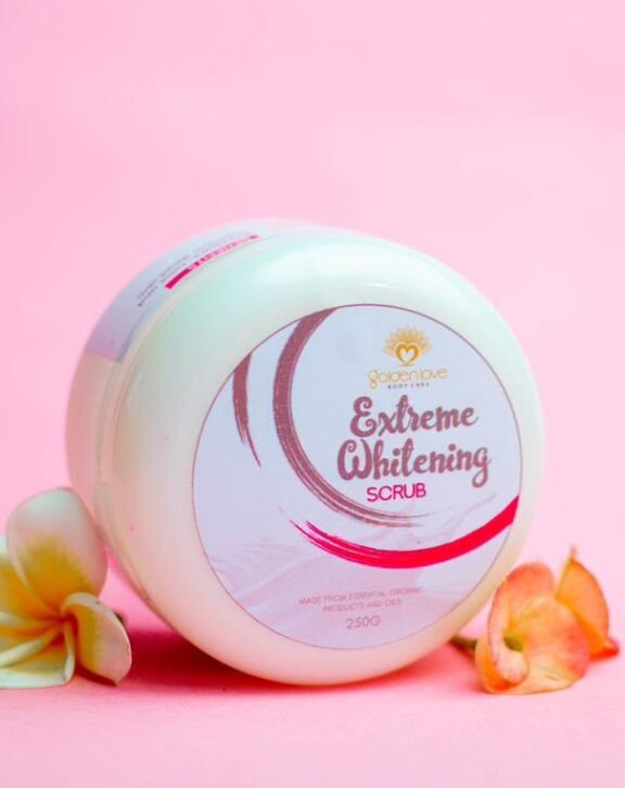 Extreme Whitening Scrub