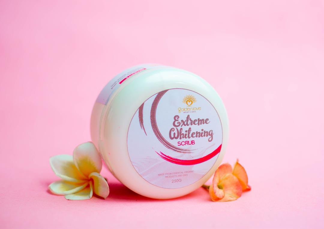 Extreme Whitening Scrub